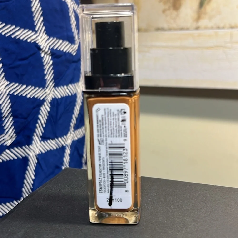 NYX Can't Stop Won't Stop Foundation - Warm Mahogany - Picture 4 of 4